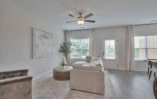 $500 / 1br - Bright & Peaceful Private Room with Private Bath (New Rochelle)63689880872963121