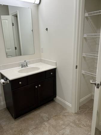$2,000 / 1br - 850ft2 - Mansfield Apartments Williston  #105 (Williston)63992935796355123