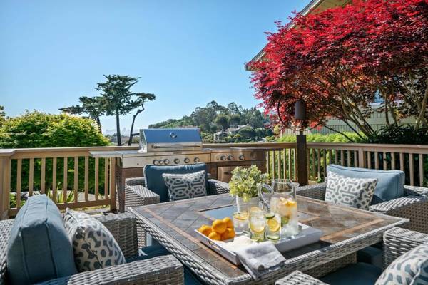 $5,486 / 2br - 1155ft2 - Barbecue Area, Custom Cabinetry, Garages (mill valley)63890428962435124