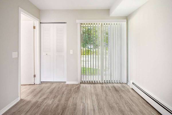 $1,695 / 1br - 504ft2 - Mini Walk-in Closets, Pet Friendly Community, Air Conditioner (51 Hopmeadow St, Simsbury, CT)63989075093506123