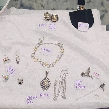 James Avery jewelry blowout sale.! Gold and silver 1