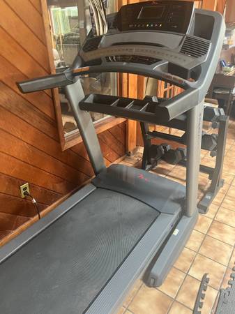 Treadmill 1