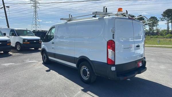 Furgón de carga Ford Transit 2015 techo bajo con puerta lateral 60/40 con furgón RWB 3D - $14,650 (_Ford_ _Transit Cargo Van_ _Van_)63621512978691122