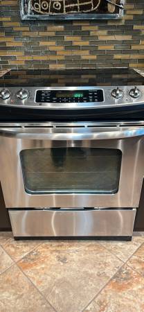 GE Range 1