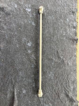 Expandable thick curtain rod 1