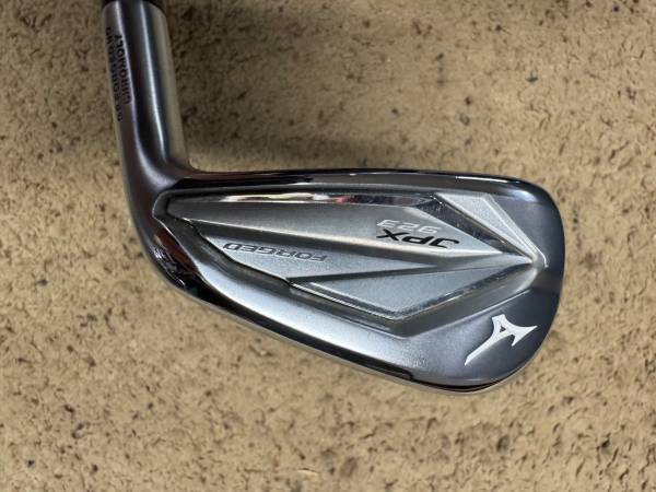 Mizuno JPX 923 iron set 1