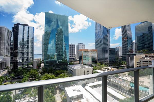 $6,000 / 2br - 1088ft2 - Bay Facing 2+Den with Sweeping Terrace! (DUA-Brickell)64001846913922121