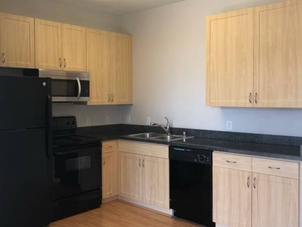 $2,200 / 1br - 630ft2 - 1 Bed 1 Bath Apartment for Rent in Emeryville, Available now (emeryville)63964933028610124