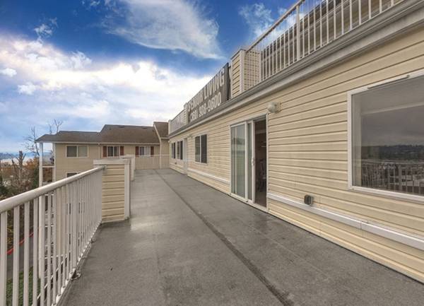 $1,598 / 2br - On-Site Mini Mart, Package Receiving, Exercise Room (3291 NW Mt Vintage Way, Silverdale, WA)63814660725507121
