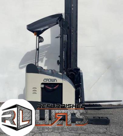 Refurbished Crown RM6025-45 MONOMAST Reach Truck 1