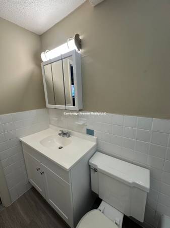 $2,100 STUDIO/HARVARD SQ./NO FEE/NOW/ HEAT/HOT WATER INC. GARDEN LEVEL $2,100 (Harvard Square)63951007779203124