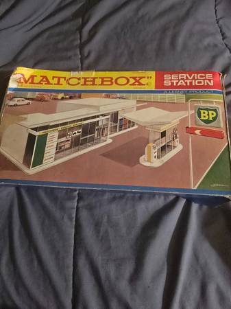 Matchbox MG-1 BP Service Station 1
