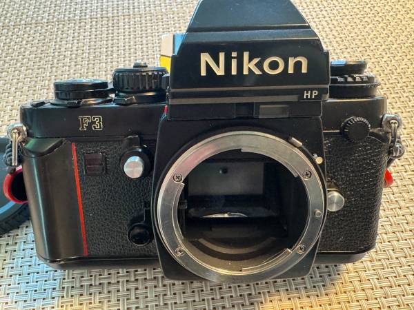 Nikon F3HP + extra E viewfinder screen 1