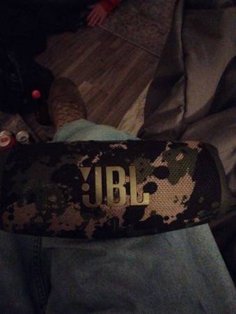 JBL Charge 5 1