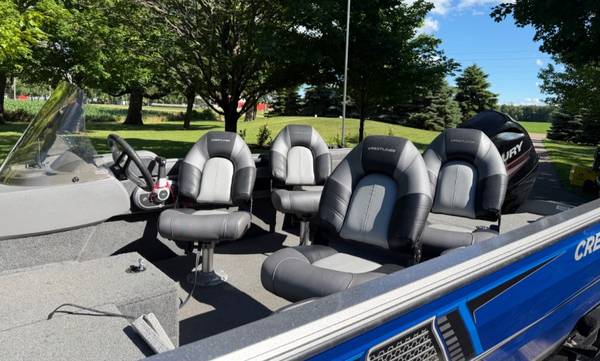 crestliner 1650 fish hawk accessories Fishhawk Padded Windshield Protector ‎ Its world renowned for prolonging sun rot from ultraviolet rays 2023 Crestliner 1650 Fish Hawk