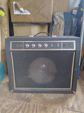 guitar amplifier 1