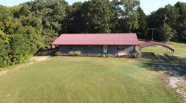 $435,000 / 3br - 1986ft2 - Country Home with Acerage64037557744002121
