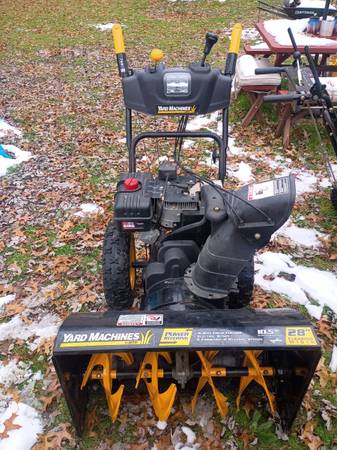 Yard machines Snow blower 10.5hp 1