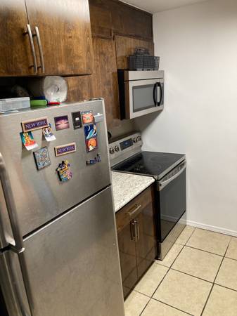 $1,500 / 2br - Furnished Pet Friendly 2-2 apartment (Central Santa Fe)63659798473347123