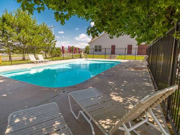 $1,095 / 3br - 1032ft2 - PRE-3 TRAILS OF GARDEN CITY LEASING!! (GARDEN CITY KS)63789844406529124