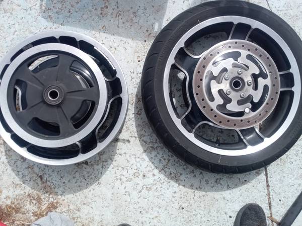 '12 Glide wheelset 1