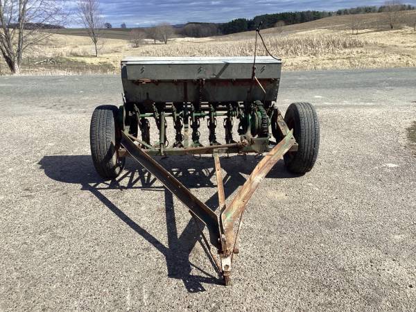 John Deere 5’ grain drill 1