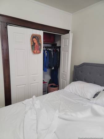 $2,100 1 de octubre estudio-SIN COMISIÓN-Calefacción/agua caliente incluidas-Lavandería-Cerca del tren (Spring hill)63839290096129124