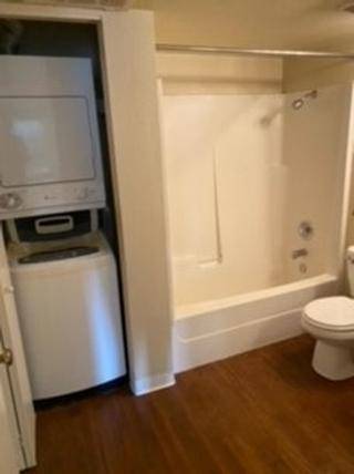 $1,480 / 1br - 878ft2 - Ceiling fan, Refrigerator, Microwave, Lake views (Lake Harbor)64003314437890123