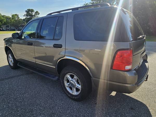 2004 Ford Explorer V8 Tranmission Rebuilt - 7 Passanger - 4x4 - $3,499 (METHUEN)63441268791043123