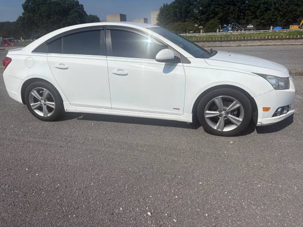 2014 Chevy Cruze 130k - $2,49963621706194689124