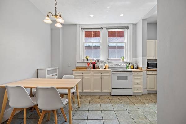 $3,000 / 2br - 854ft2 - Back Bay 2 Bed – Beacon & Dartmouth (Boston)63690775726593122