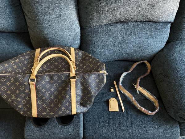 Louis Vuitton Keepall Bandouliere 1