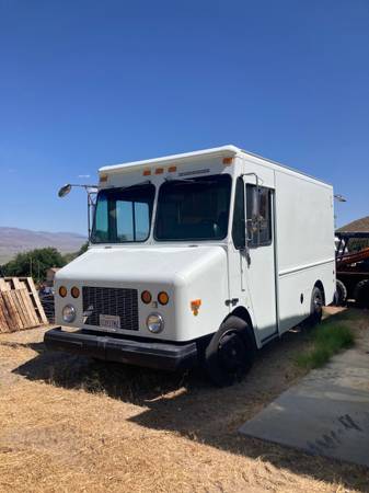 2002 Freightliner MT45 1