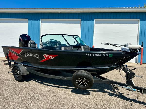 2021 Lund 18' Crossover XS Fish n' Ski w/ Mercury 150 LOADED 1