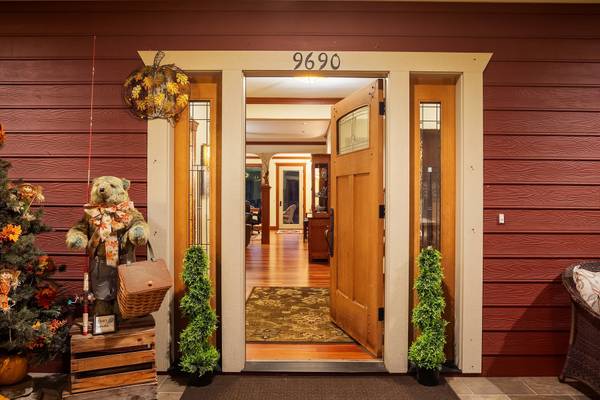 $2,800,000 / 5br - 5470ft2 - 9690 East Leavenworth rd (Leavenworth)63690720056449121