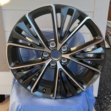 2024 PRIUS WHEEL RIM 1