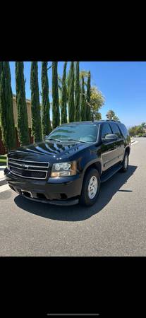 Black 2012 Tahoe - $5,999 (Sylmar)63623948708481121
