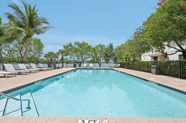 $2,690 / 3br - 1588ft2 - 3BD 2BA, Located in Lake Worth, Short Term Leases (6116 Yellow Sun Drive, Lake Worth, FL)63983674905475120