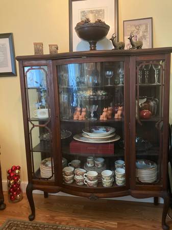 Antique curved glass door China cabinet 1