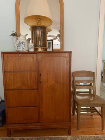 Chest, Lamp, Mirror 1