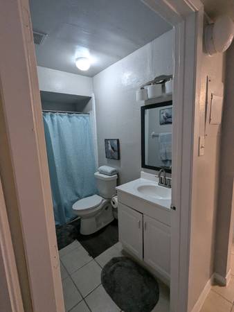 $1290.00 / 2br - 1100ft2 - Palm Shores63812532436865123