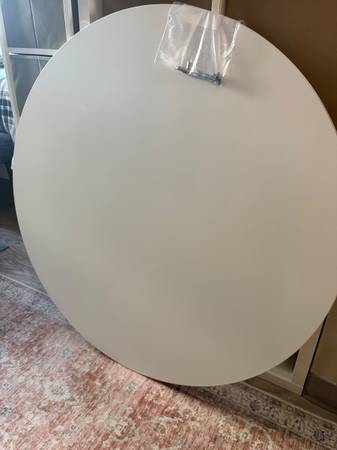 Ikea Dockstra White Round table 1