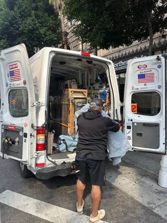 Delivery movers 1
