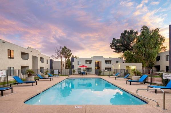$1,607 / 2br - 917ft2 - Courtyards, 24-Hour Emergency Maintenance, Gated Community (Marivale)64024999692674120