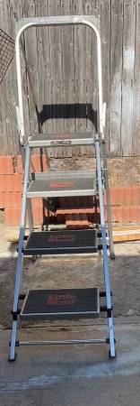 Little Giant Folding Step Ladder - 4 Steps 1