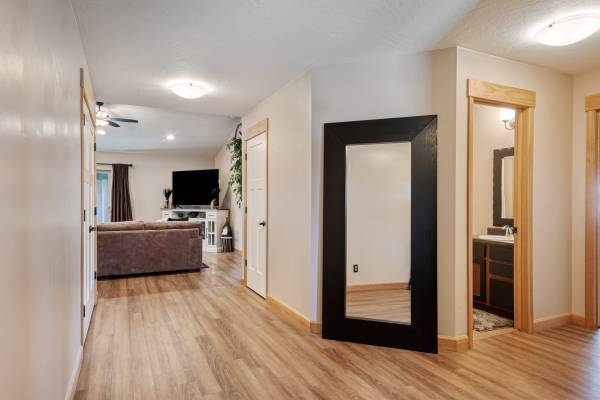 $525,000 / 1501ft2 - 🔥 Price Slashed & Ready to Sell! (Lolo)64287820480642123