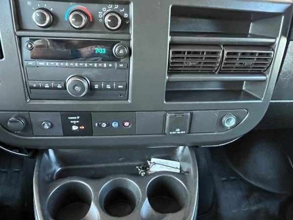 2020 Chevrolet EXPRESS 3500 - Photo 14