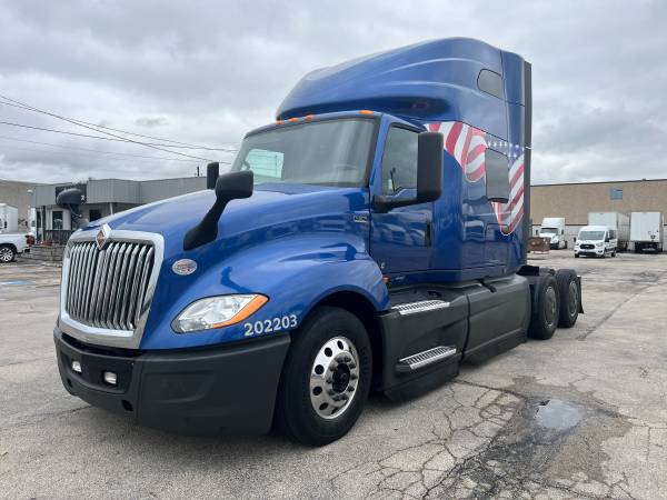 2022 International LT Sleeper Auto X15 Cummins Double Bunk 530K Miles 1