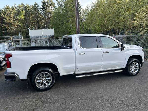 2019 Chevrolet Silverado 1500 Crew Cab LTZ 4WD --6.2L V8, totalmente equipado-- - $39,950 (kirkland)63613935123203123