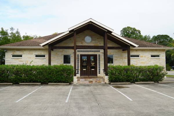$850 / 249ft2 - Executive Office Suite with Kitchentte, Lobby and Conference Room (League City)63812507197699120